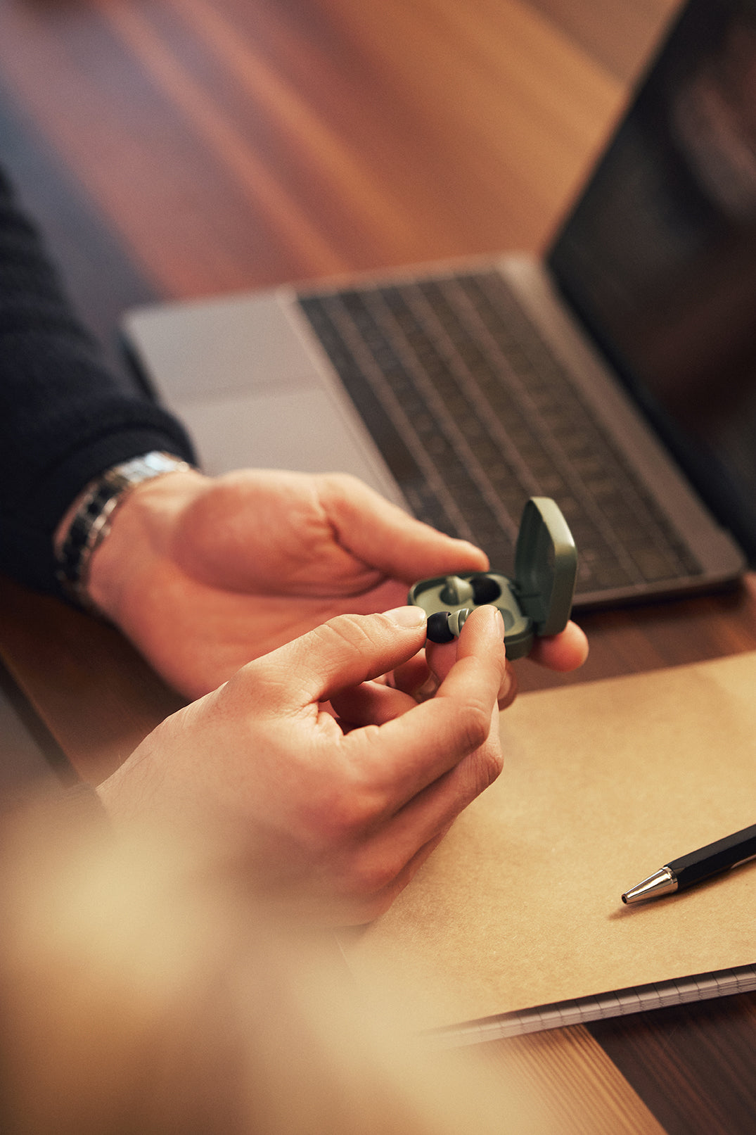 slider image slider_item_RLbLrc